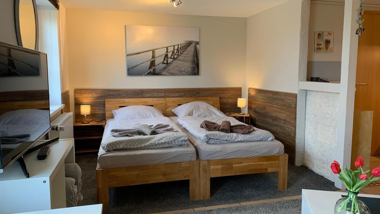 Ferienwohnung Schmidt Rosengarten  エクステリア 写真