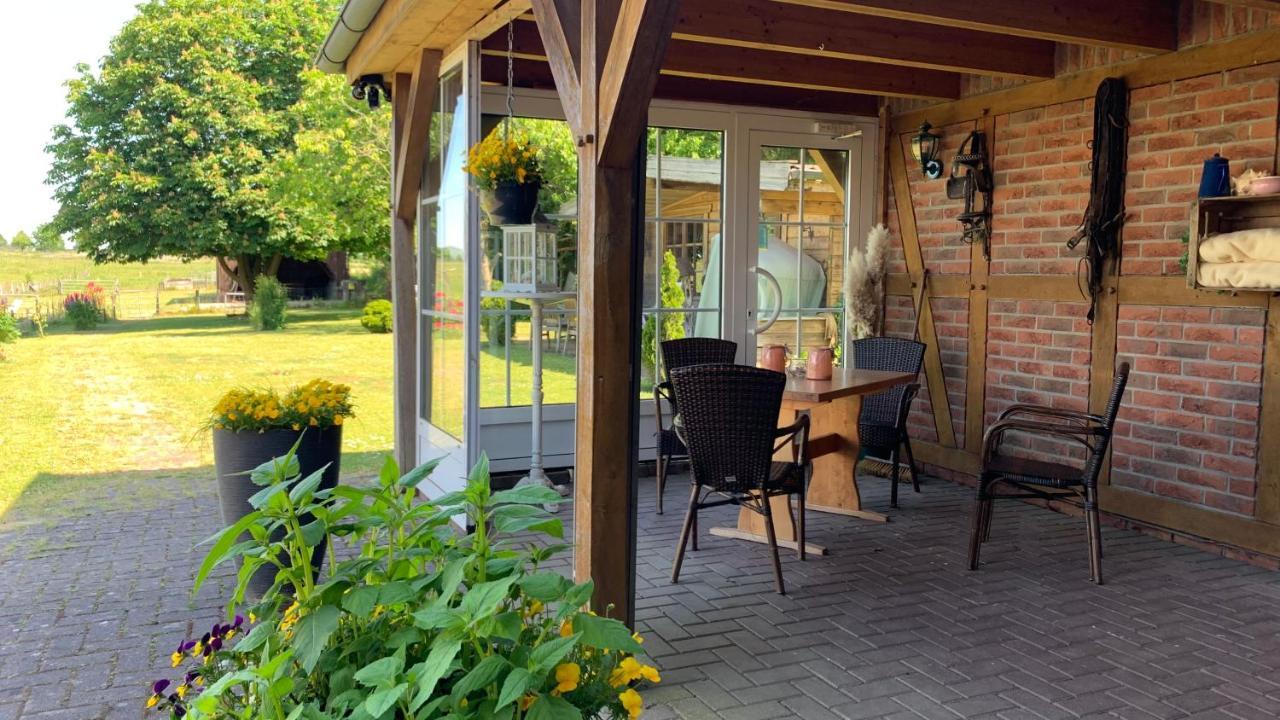 Ferienwohnung Schmidt Rosengarten  エクステリア 写真
